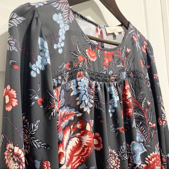LOFT Floral blouse - Picture 3 of 5